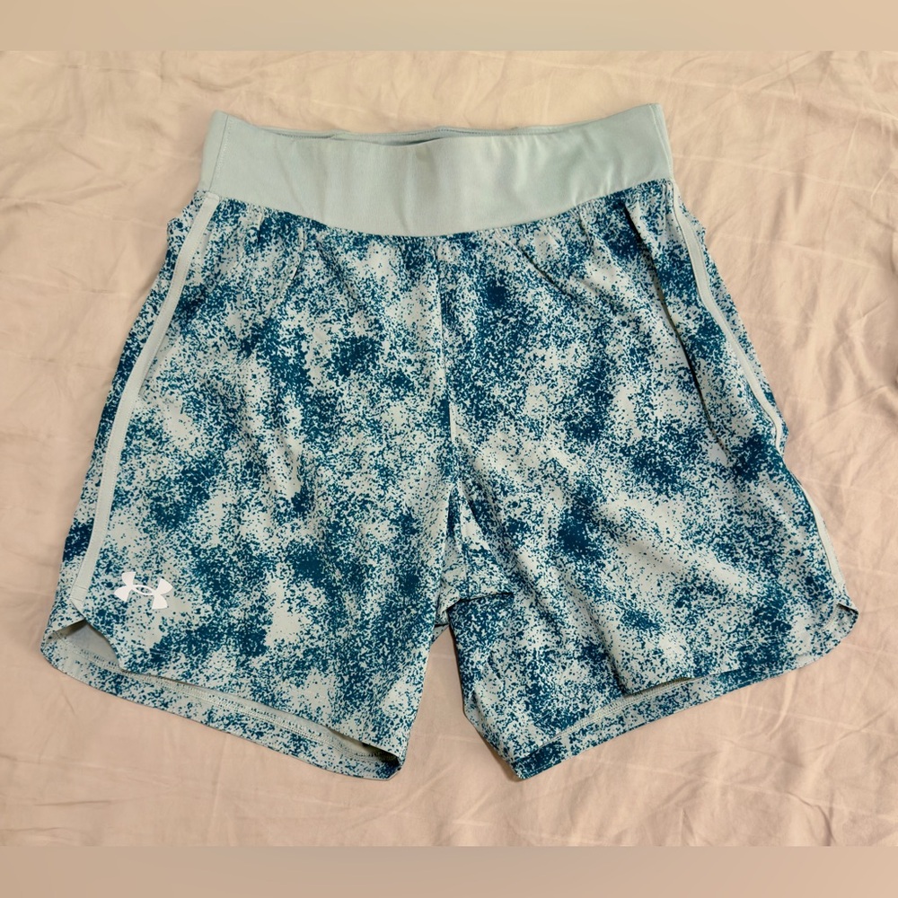 Under Armour • Teal/Blue Graphic UA Speedpocket 7” Shorts • Size Men’s S